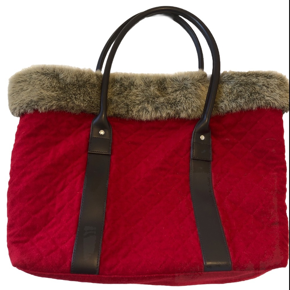 Bath & Body Works Limited Edition Red Quilted Holiday Tote Bag faux fur trim - Picture 2 of 11